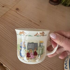Royal Doulton One Handled Hug a Mug Baby Mug Schoolhouse NEW
